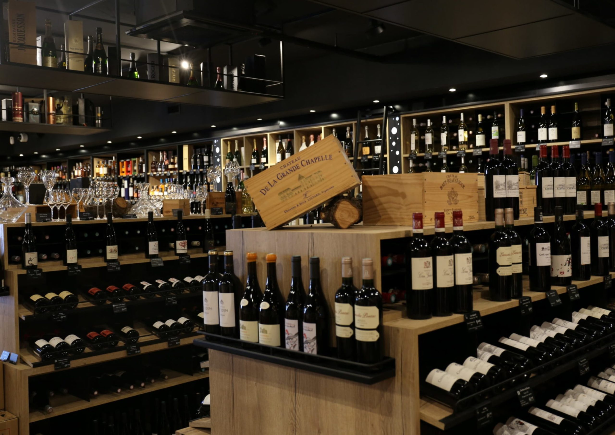 Photographie de la cave à vins aux Ceps d'Or Hyères